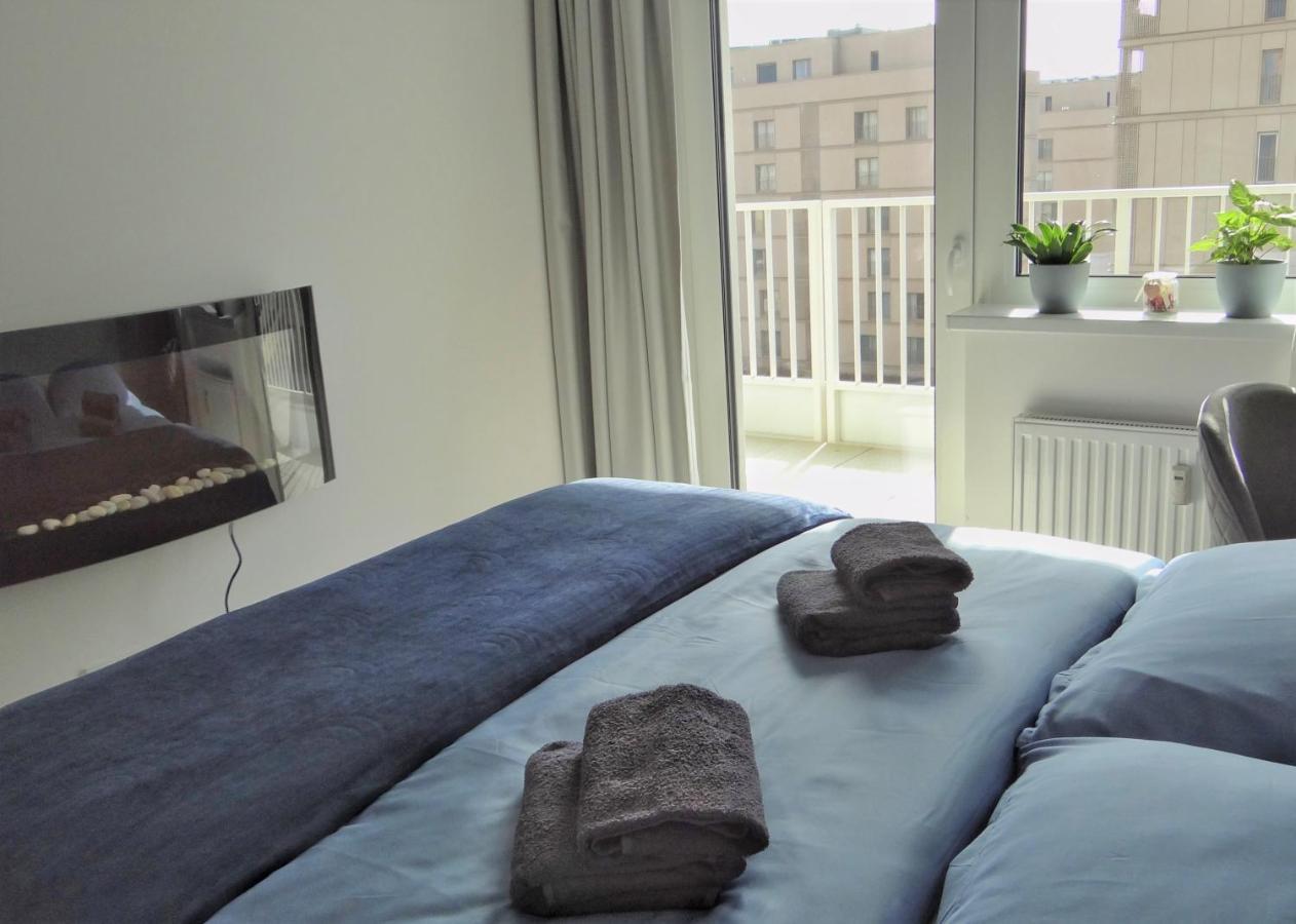 Top Urban Apartment - Free Parking, Green Energy, Modern Style บราติสลาวา ภายนอก รูปภาพ